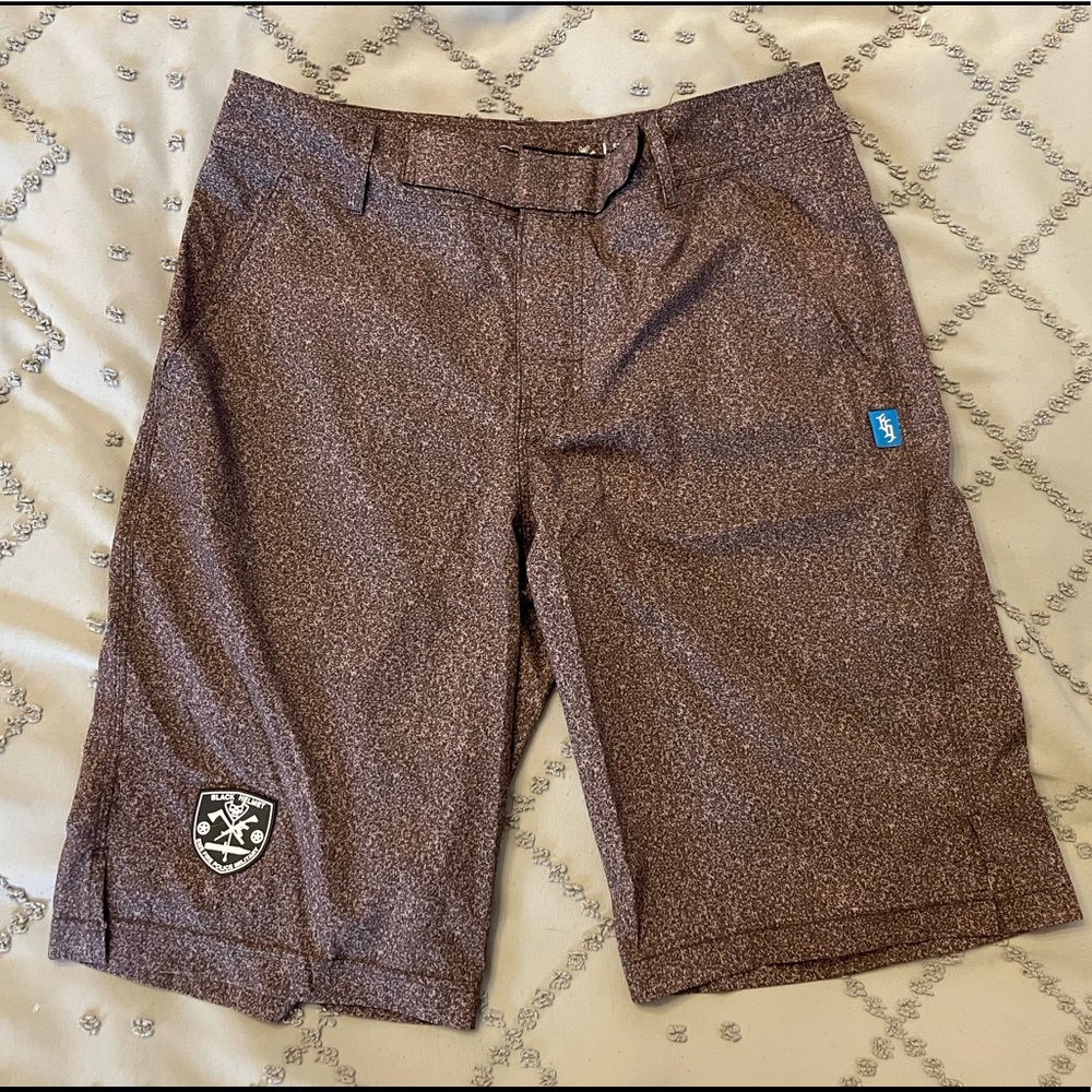 Digital Static Shorts Size 32